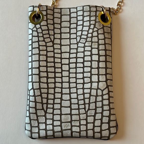 NEW Leather cell phone crossbody/pouch - Picture 4 of 12